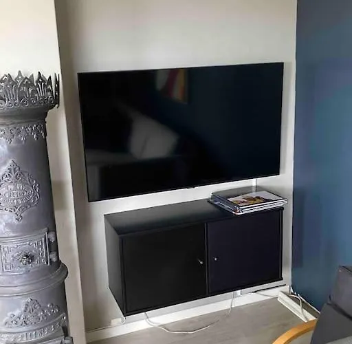 Spacious House Near City Centre - Wsc 2025!